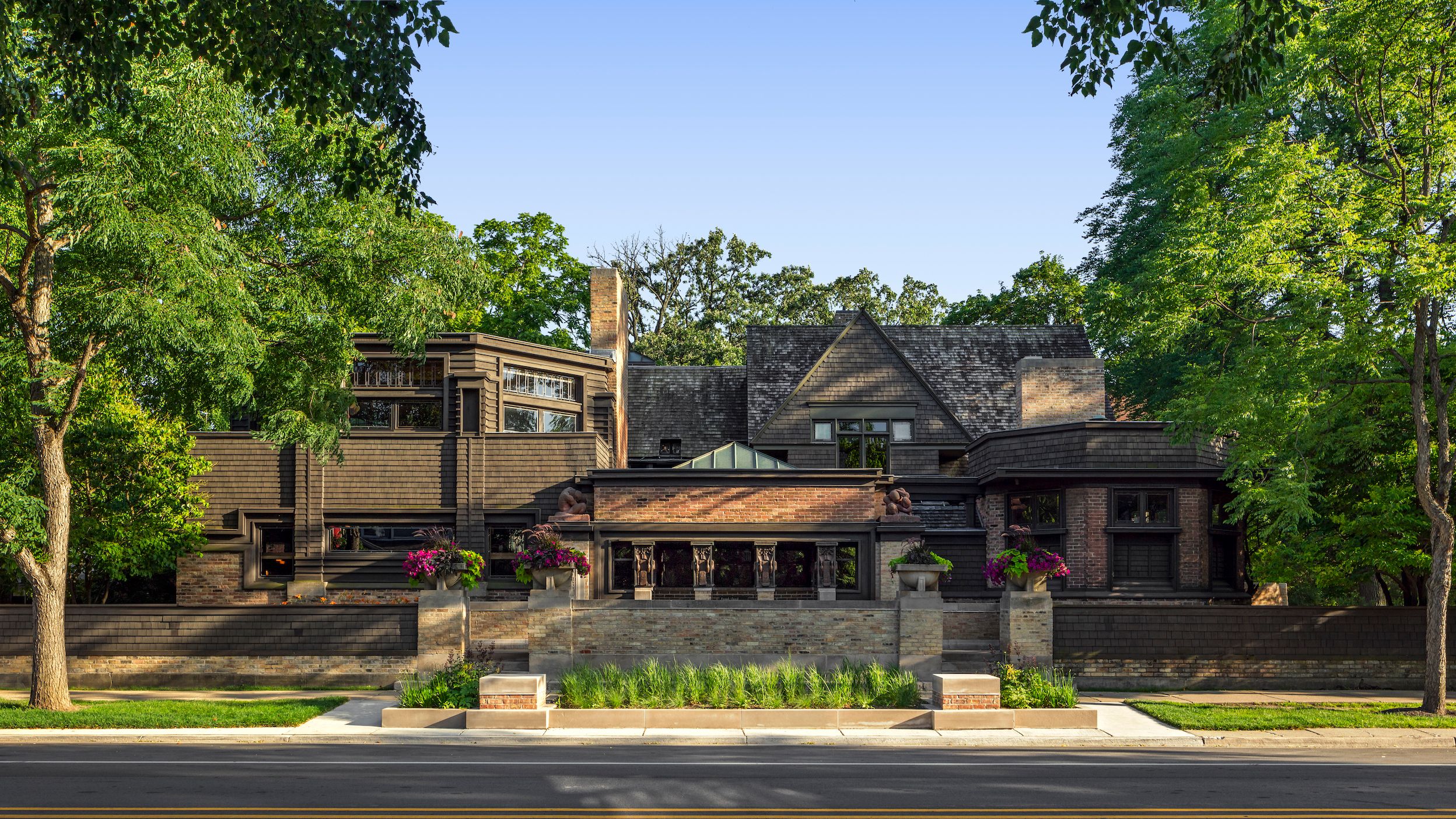 Exterior of frank lloyd wright home and studio