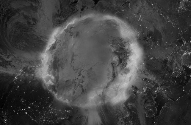 A Solar Storm Caused GPS Chaos Across The US. Scientists Have Never Seen This Before.